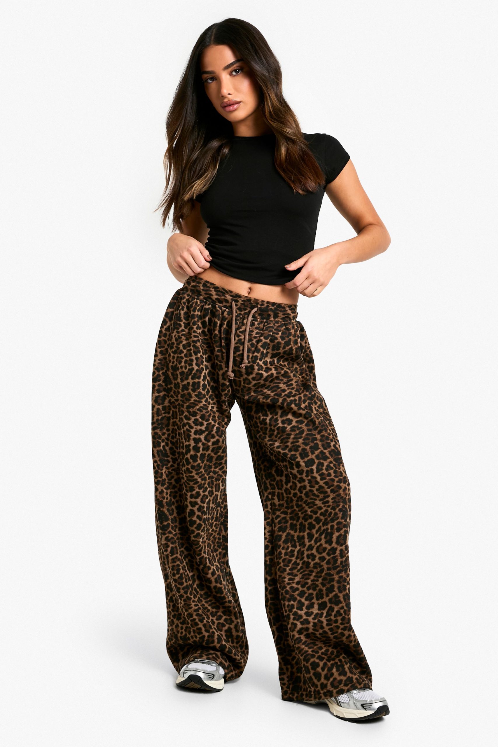 Petite Leopard Wide Leg Jogger