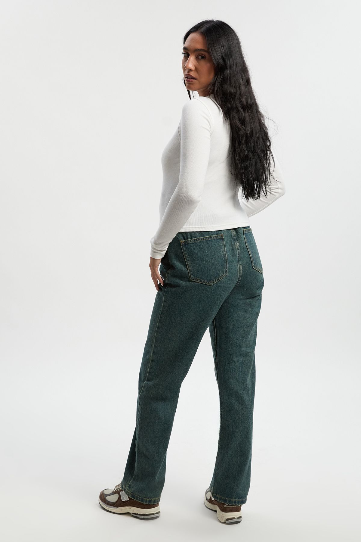 Maternity Over The Bump Straight Leg Jeans - Image 3