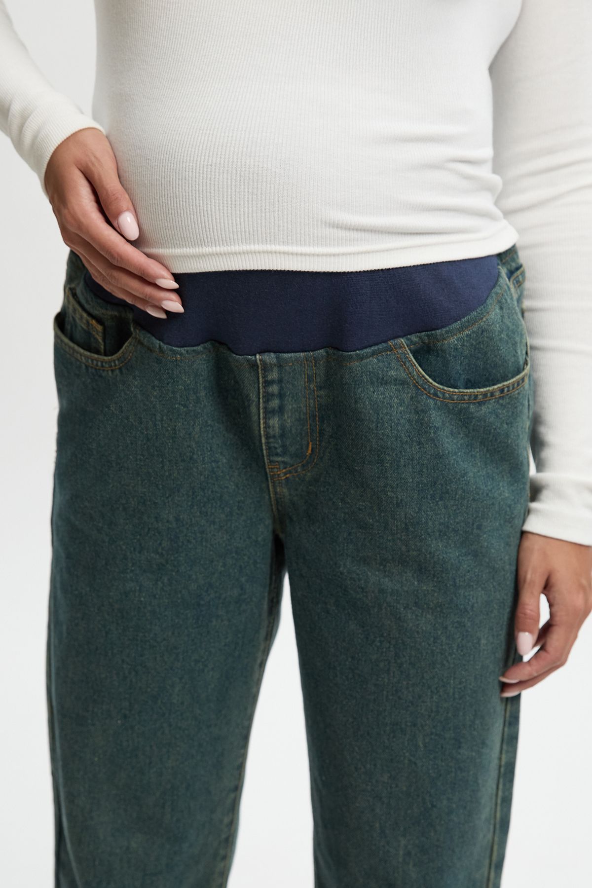Maternity Over The Bump Straight Leg Jeans - Image 5