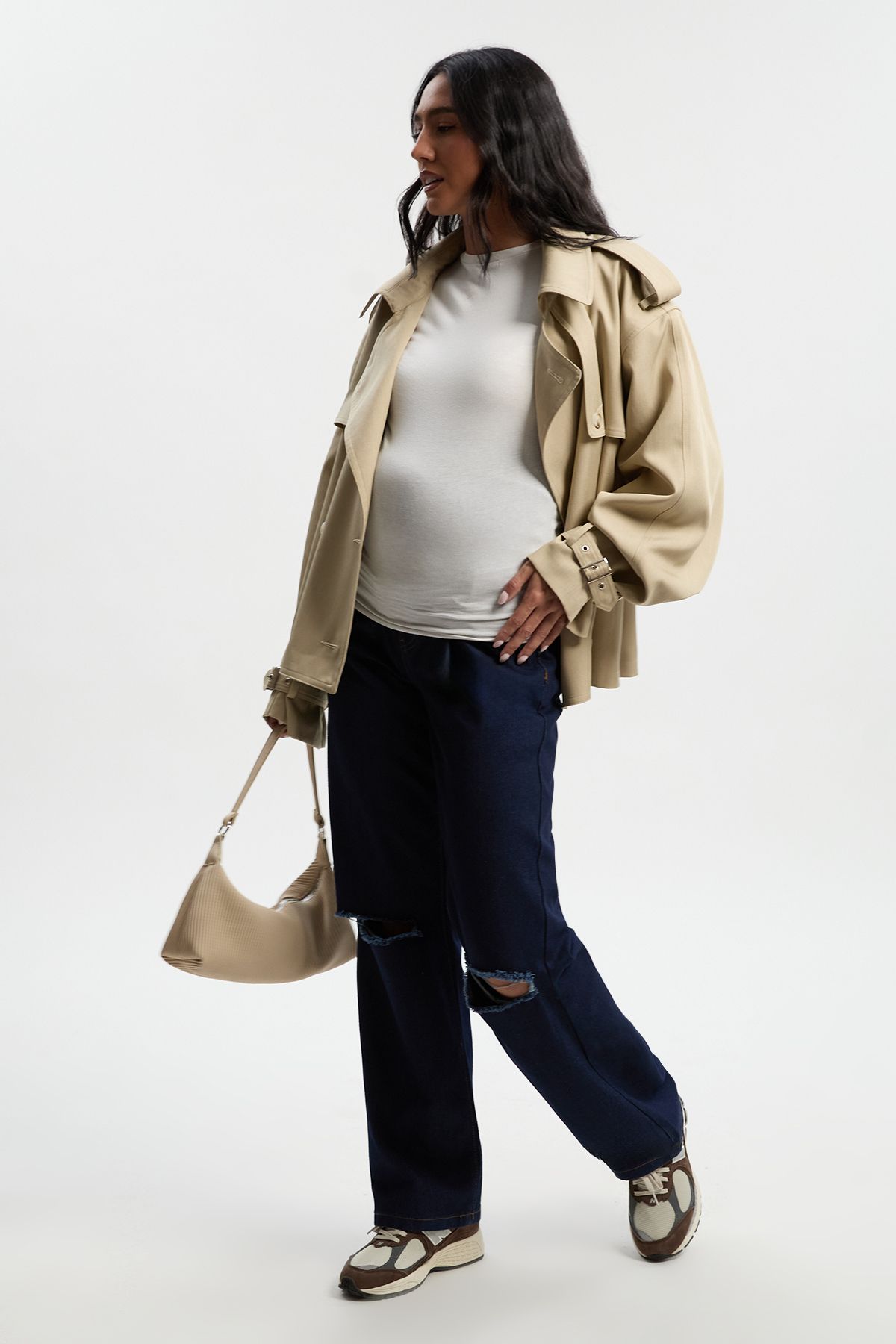 Maternity Over The Bump Ripped Knee Boyfriend Jeans