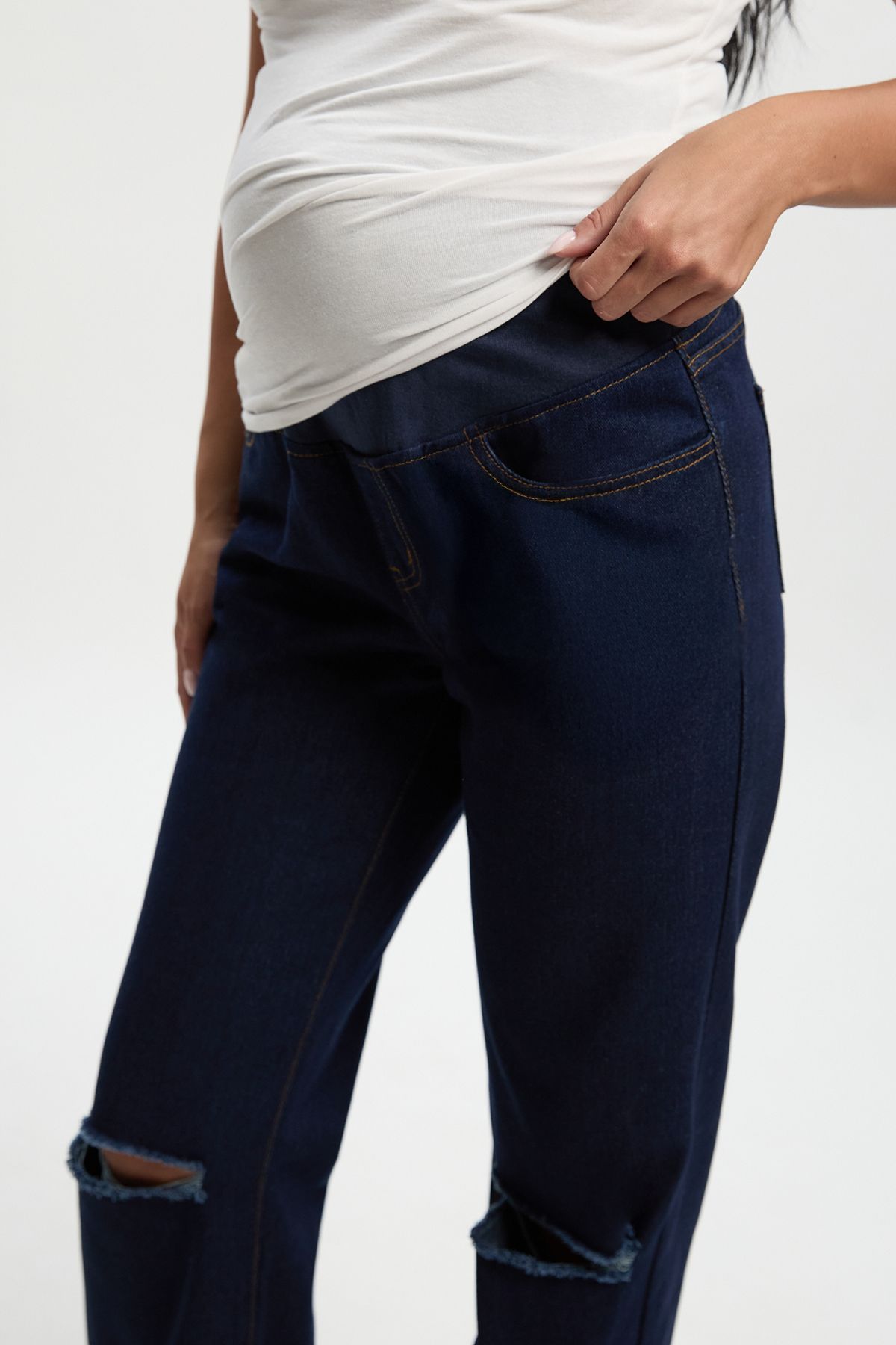 Maternity Over The Bump Ripped Knee Boyfriend Jeans - Image 4