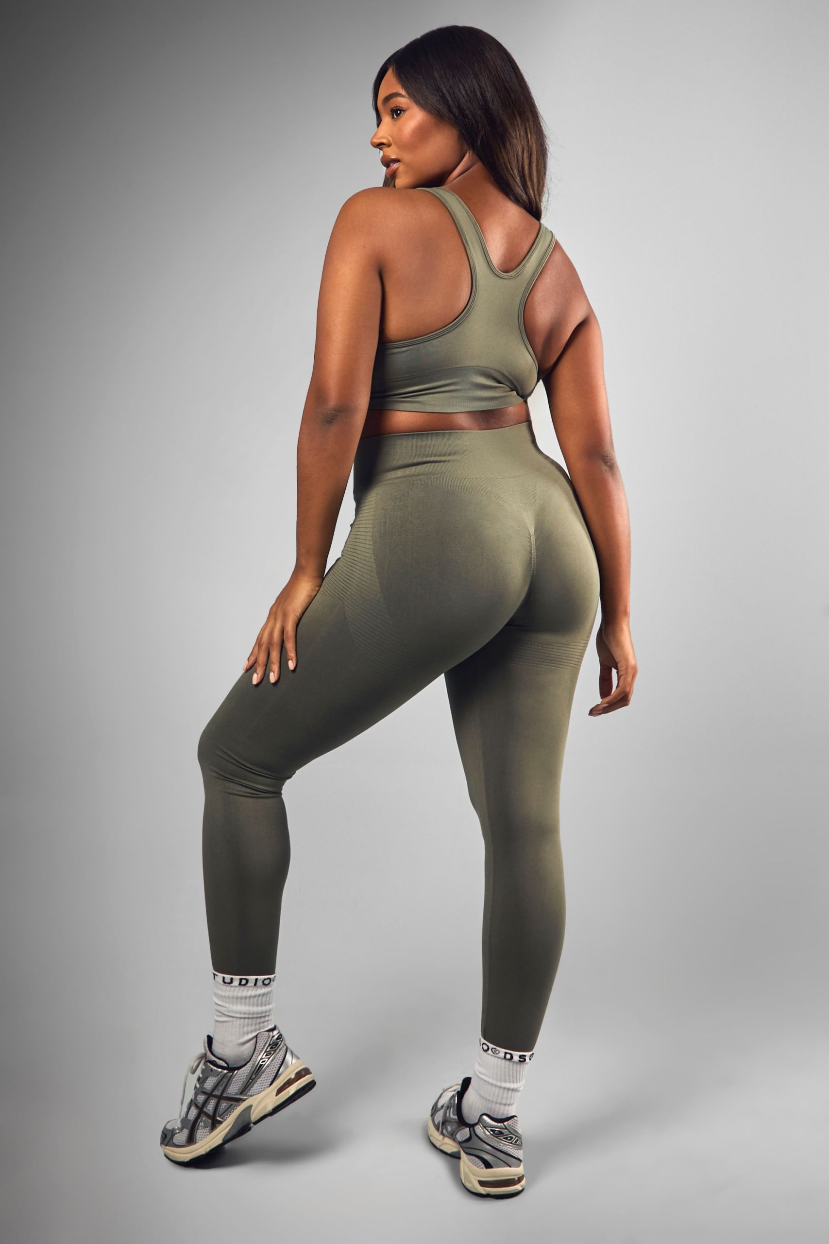 Plus Premium Sculpt Seamless Bum Scrunch Legging - Image 2
