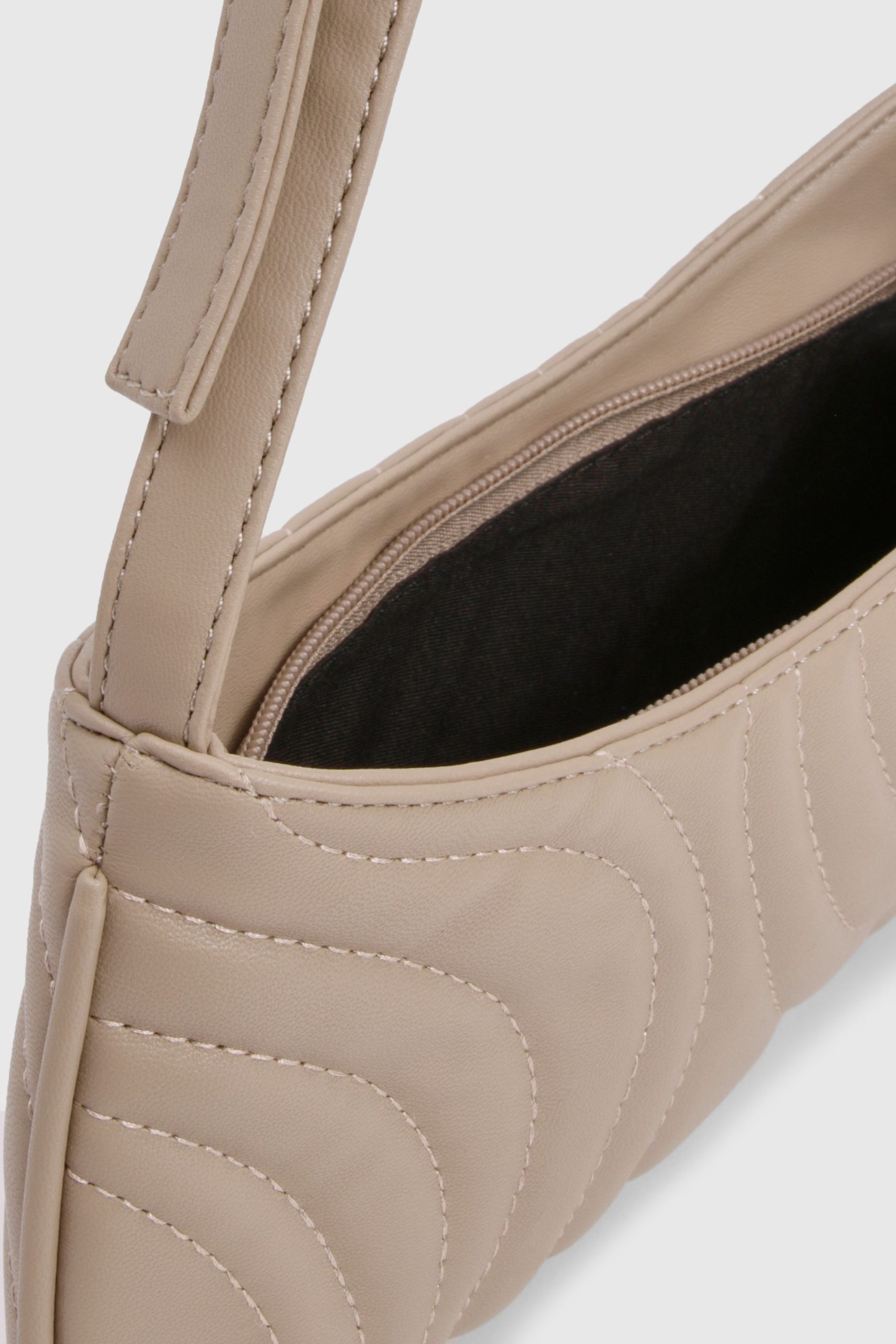 Quilted Shoulder Bag - Image 4