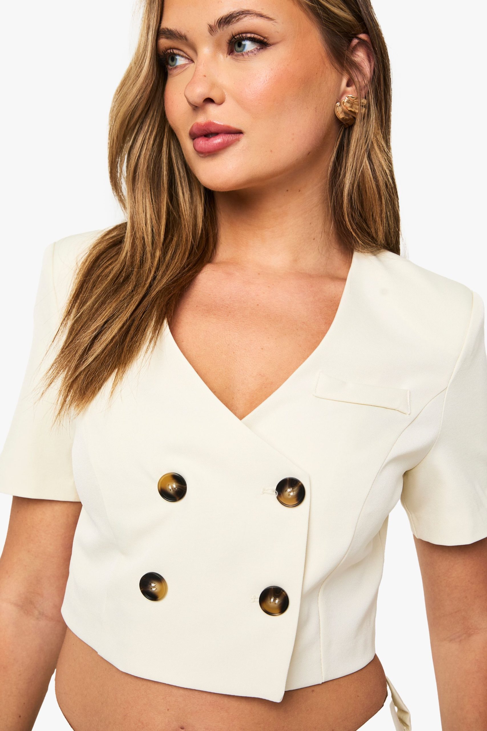Contrast Button Collarless Cropped Blazer - Image 4