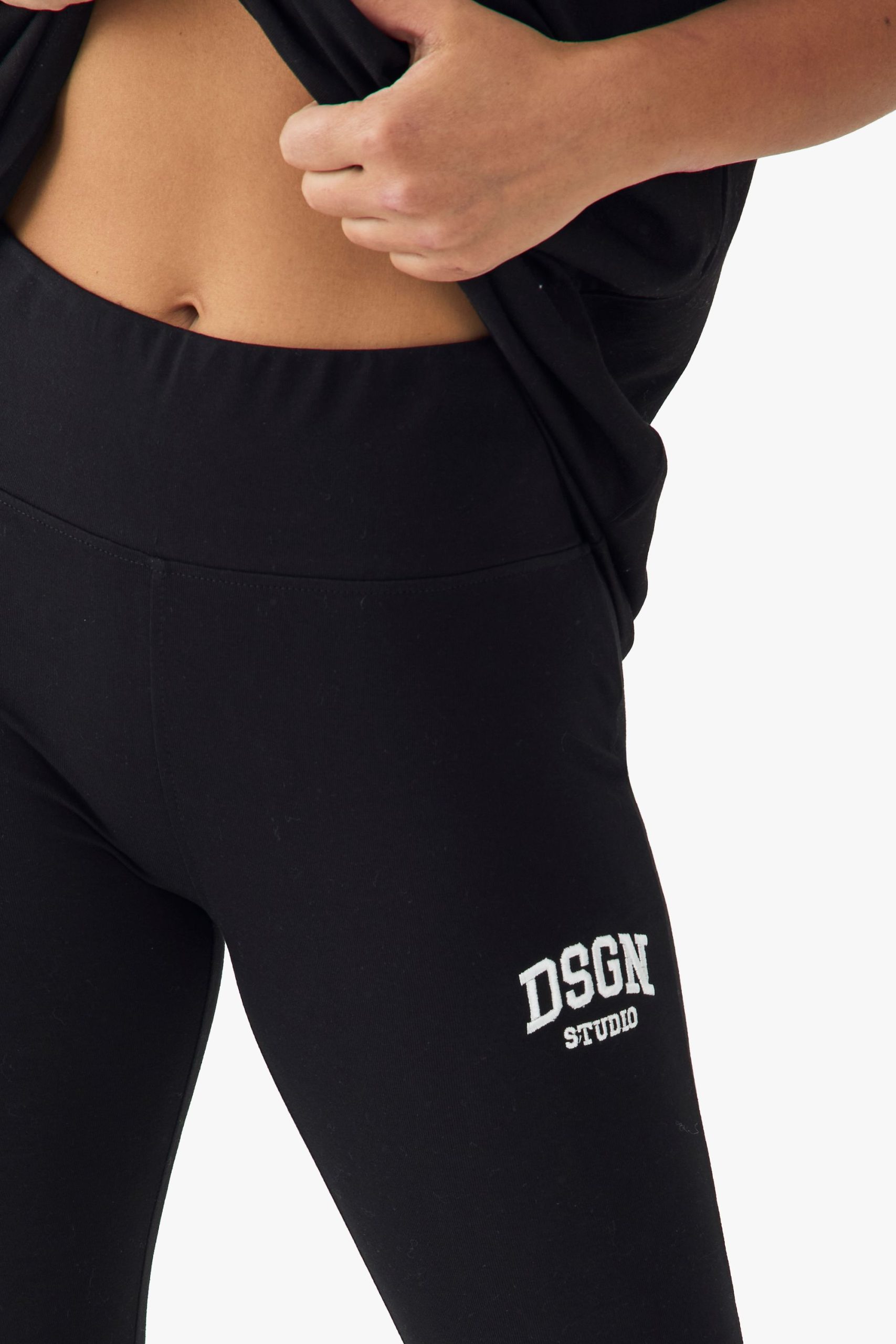 DSGN Studio Embroidered High Waist Legging - Image 4