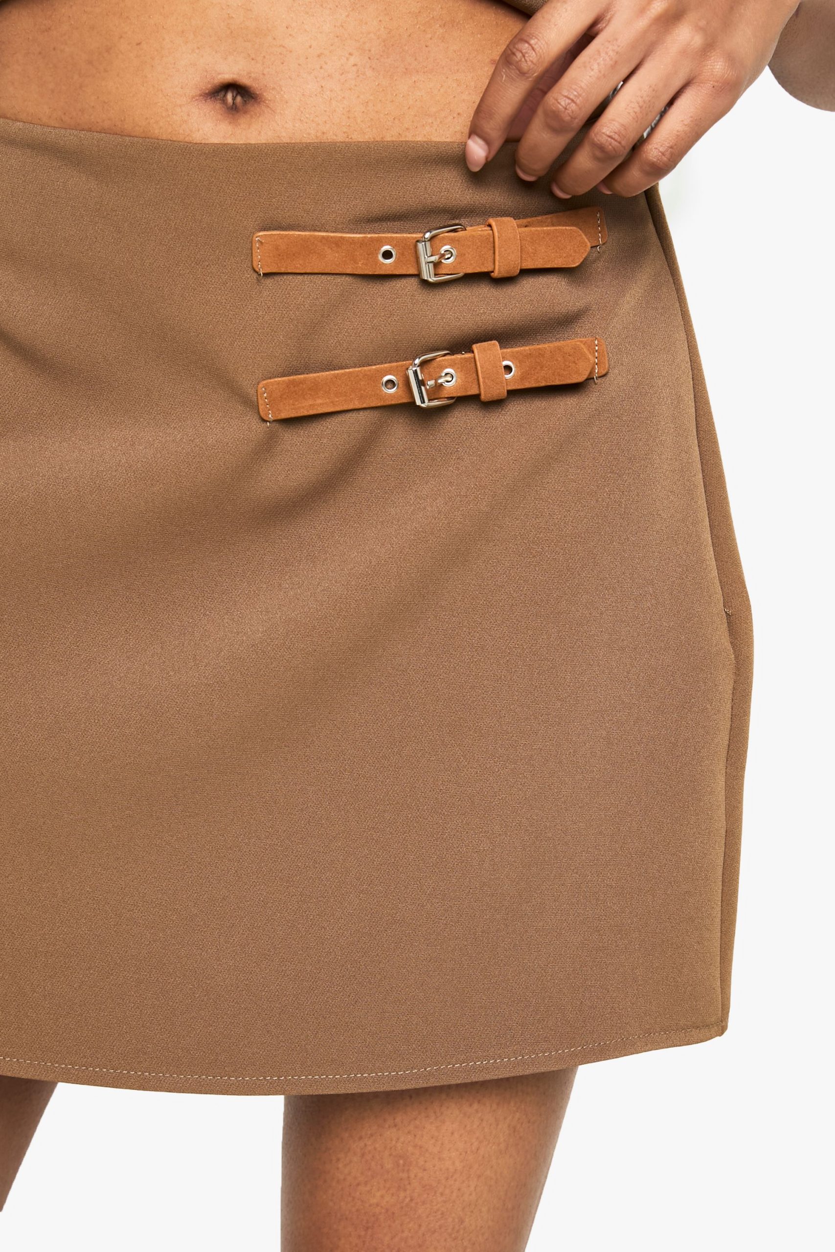 Buckle Detail Tailored Mini Skirt - Image 4