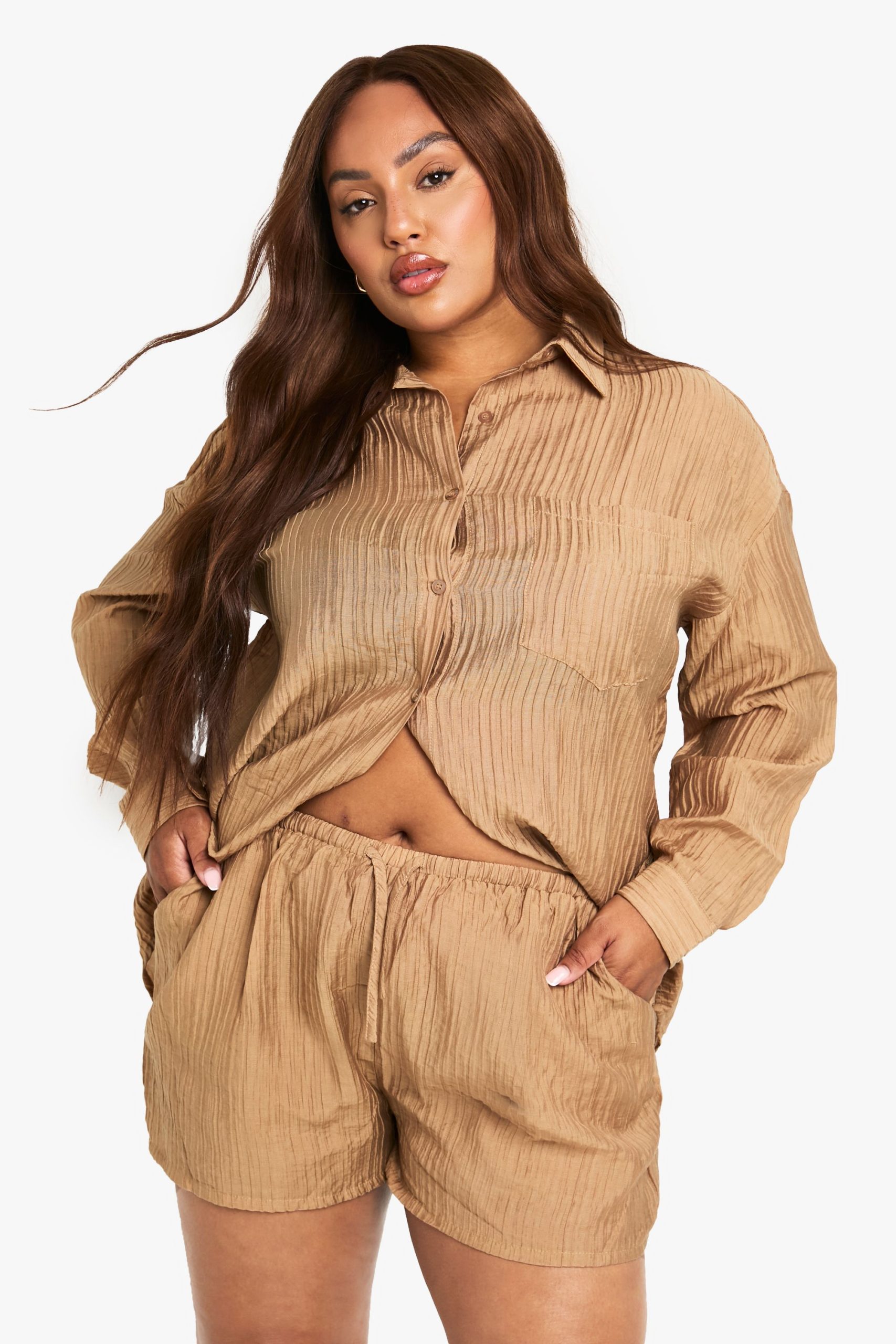 Plus Crinkle Woven Oversized Shorts