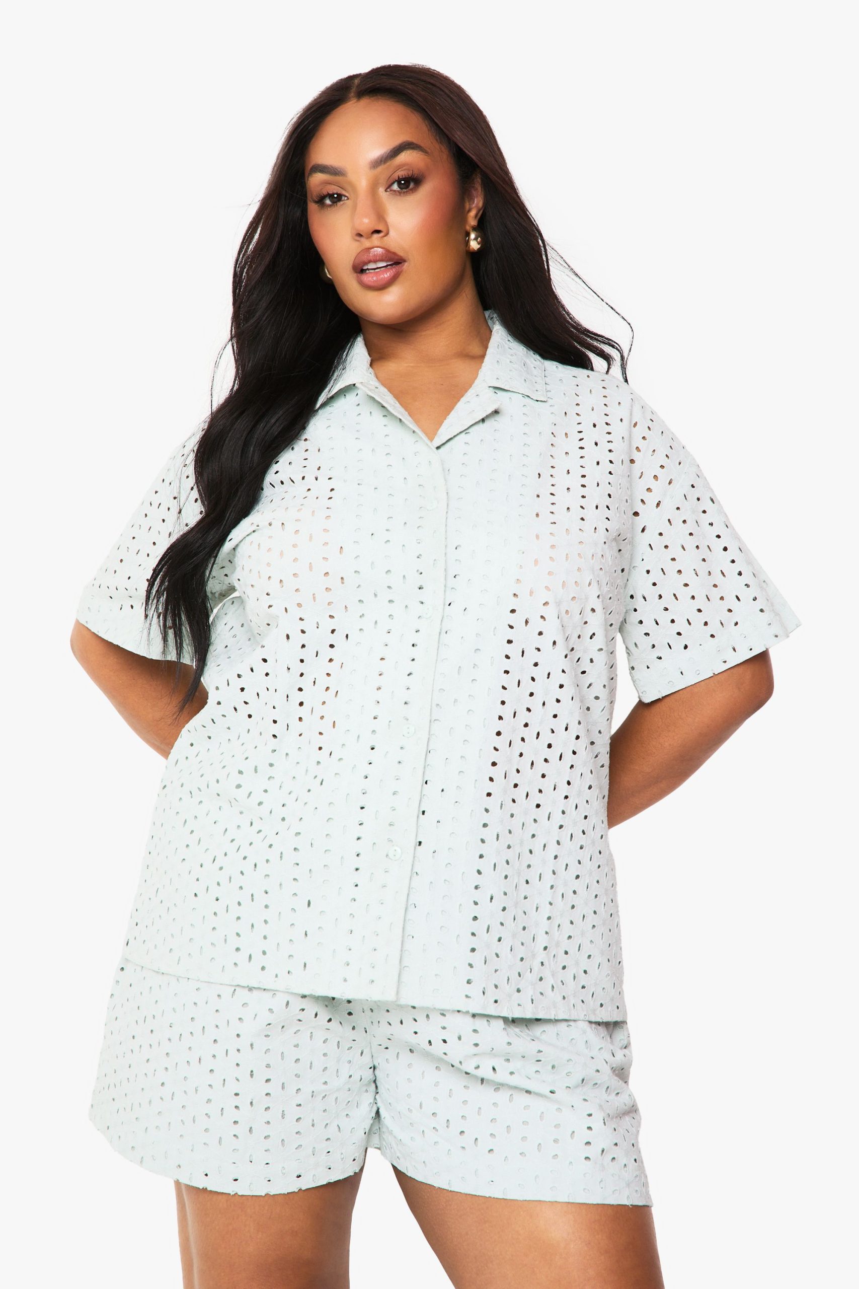 Plus Broderie Flippy Short - Image 2