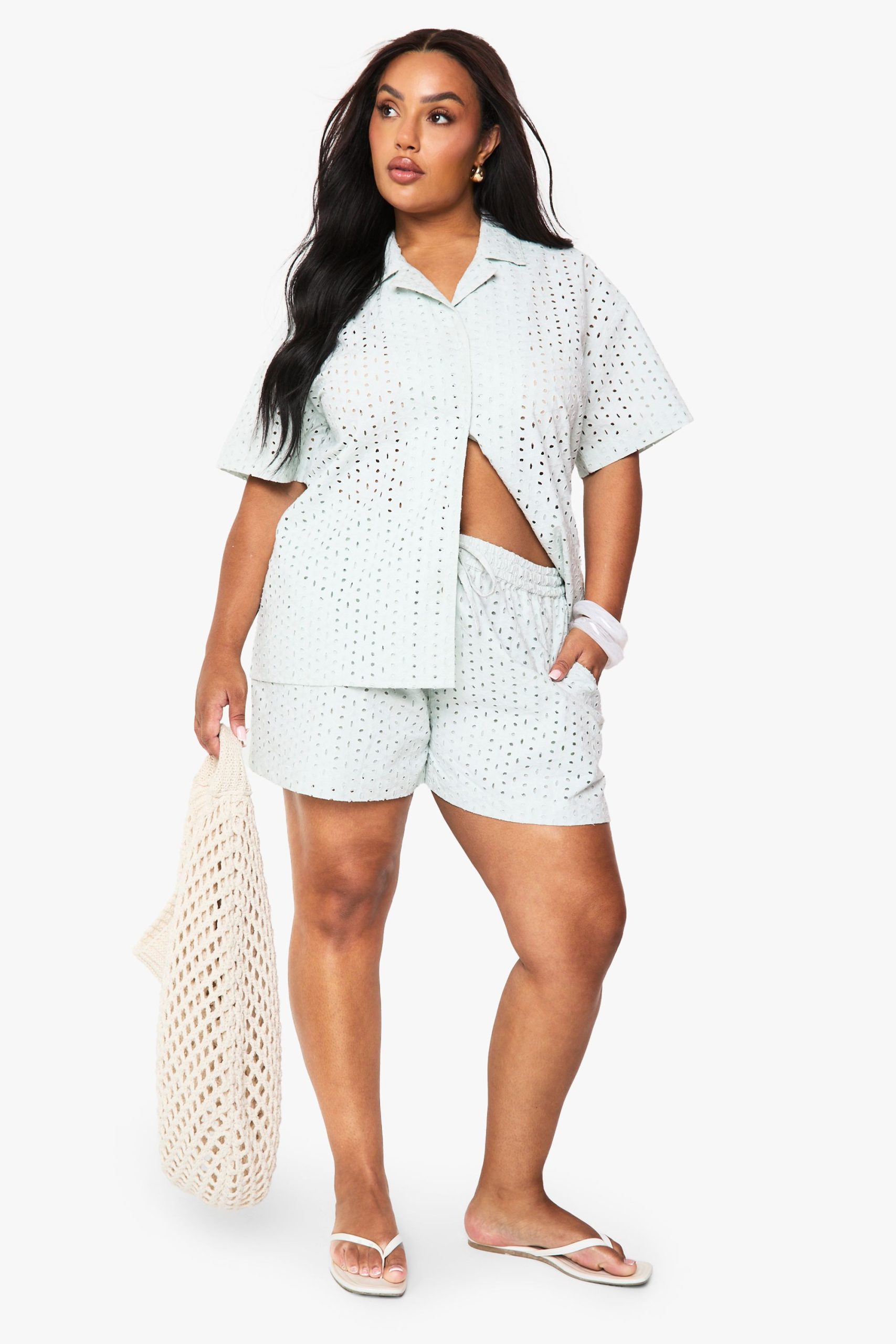 Plus Broderie Flippy Short - Image 3