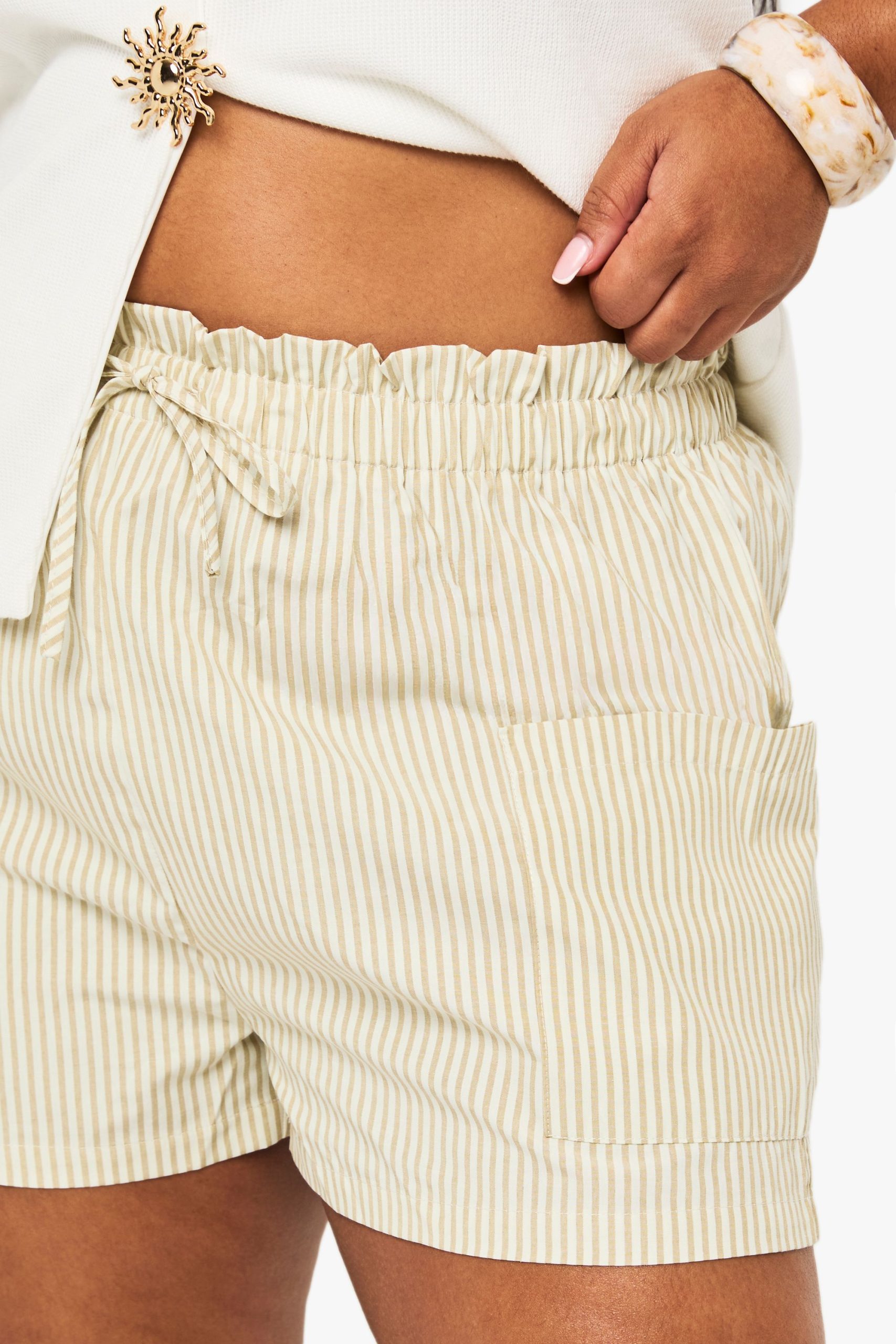 Plus Stripe Woven Elasticated Flippy Short - Image 4