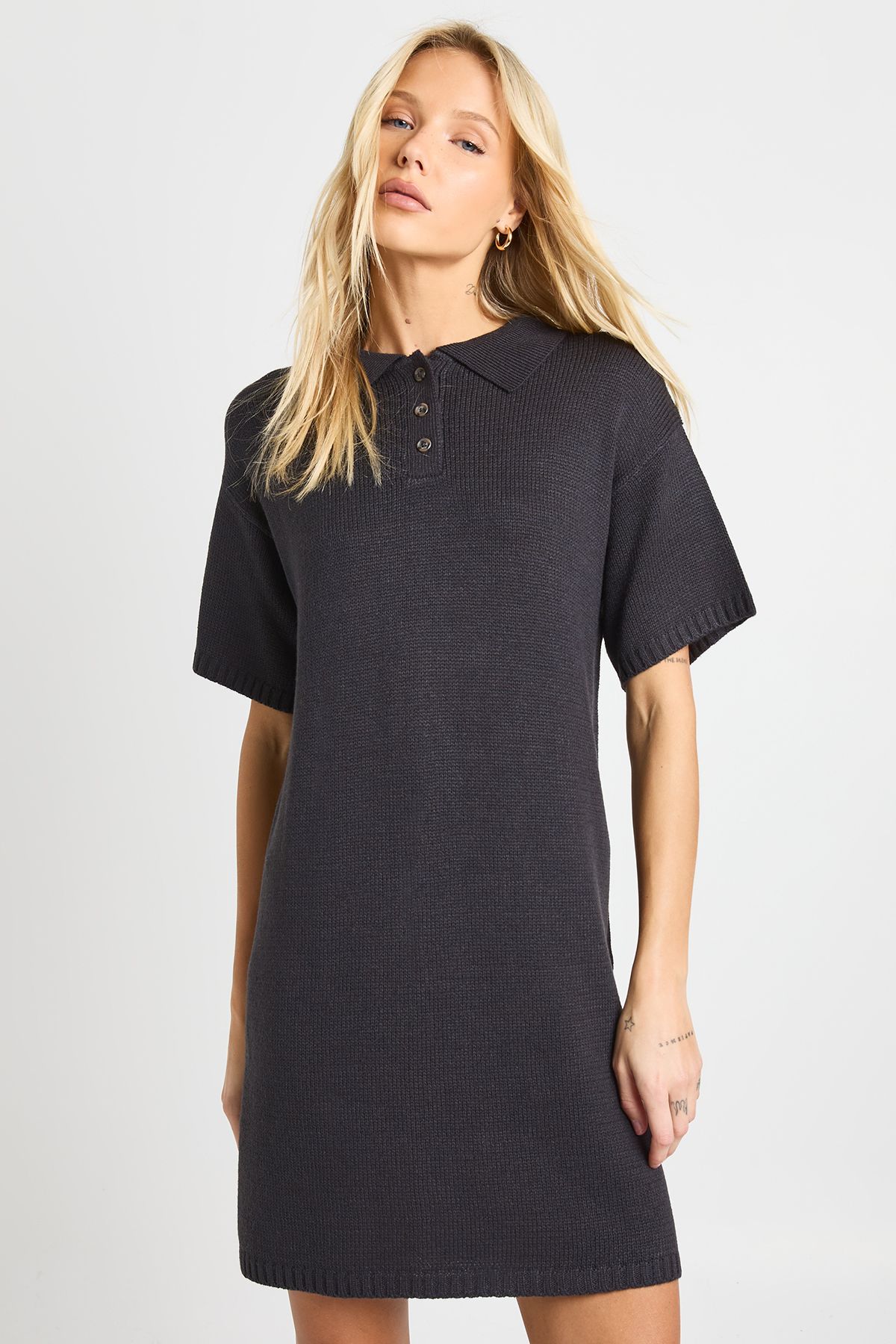 Collared Button Down Oversized Knitted Dress - Image 4