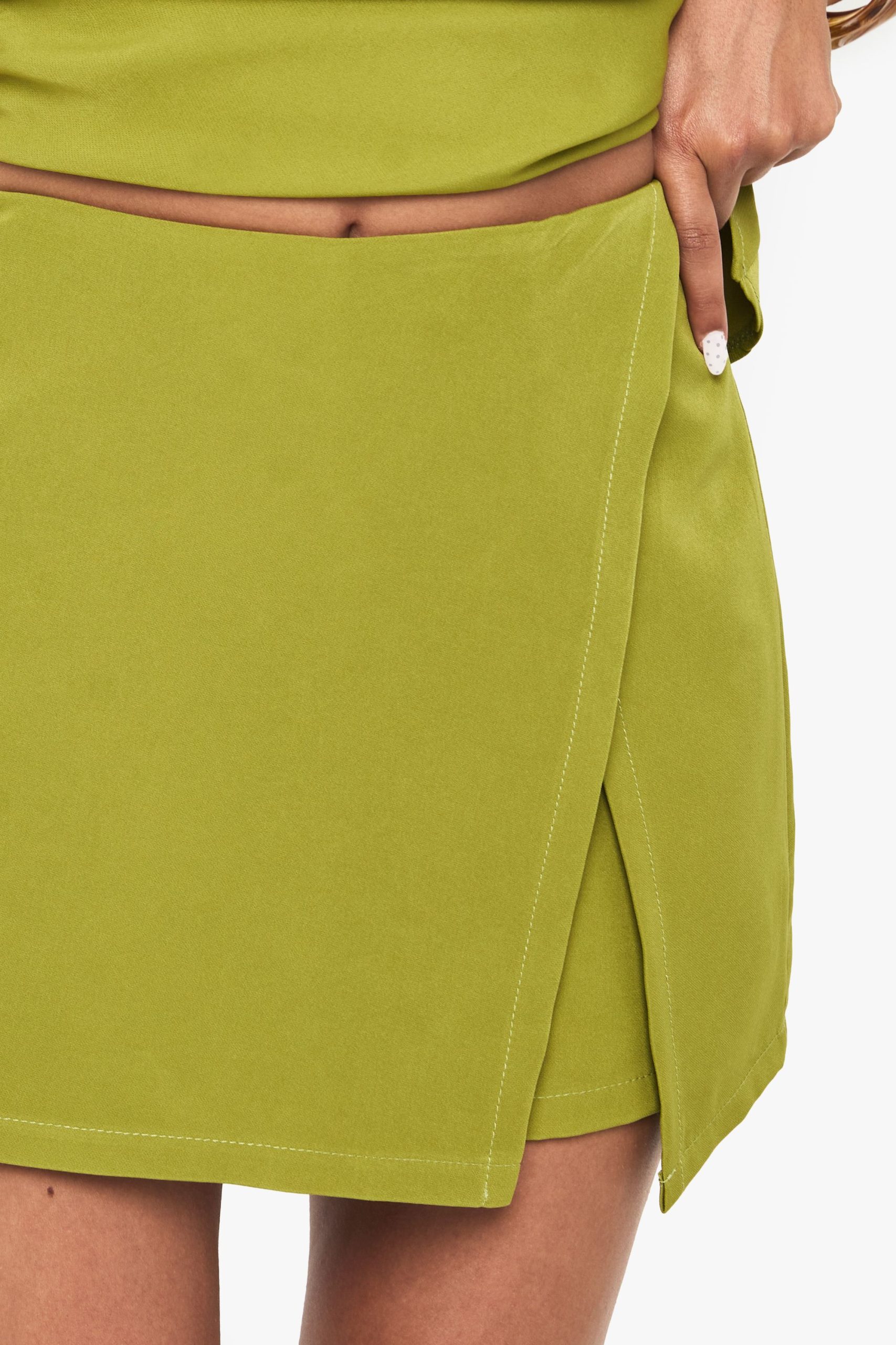 Woven Wrap Side Split Skort - Image 4