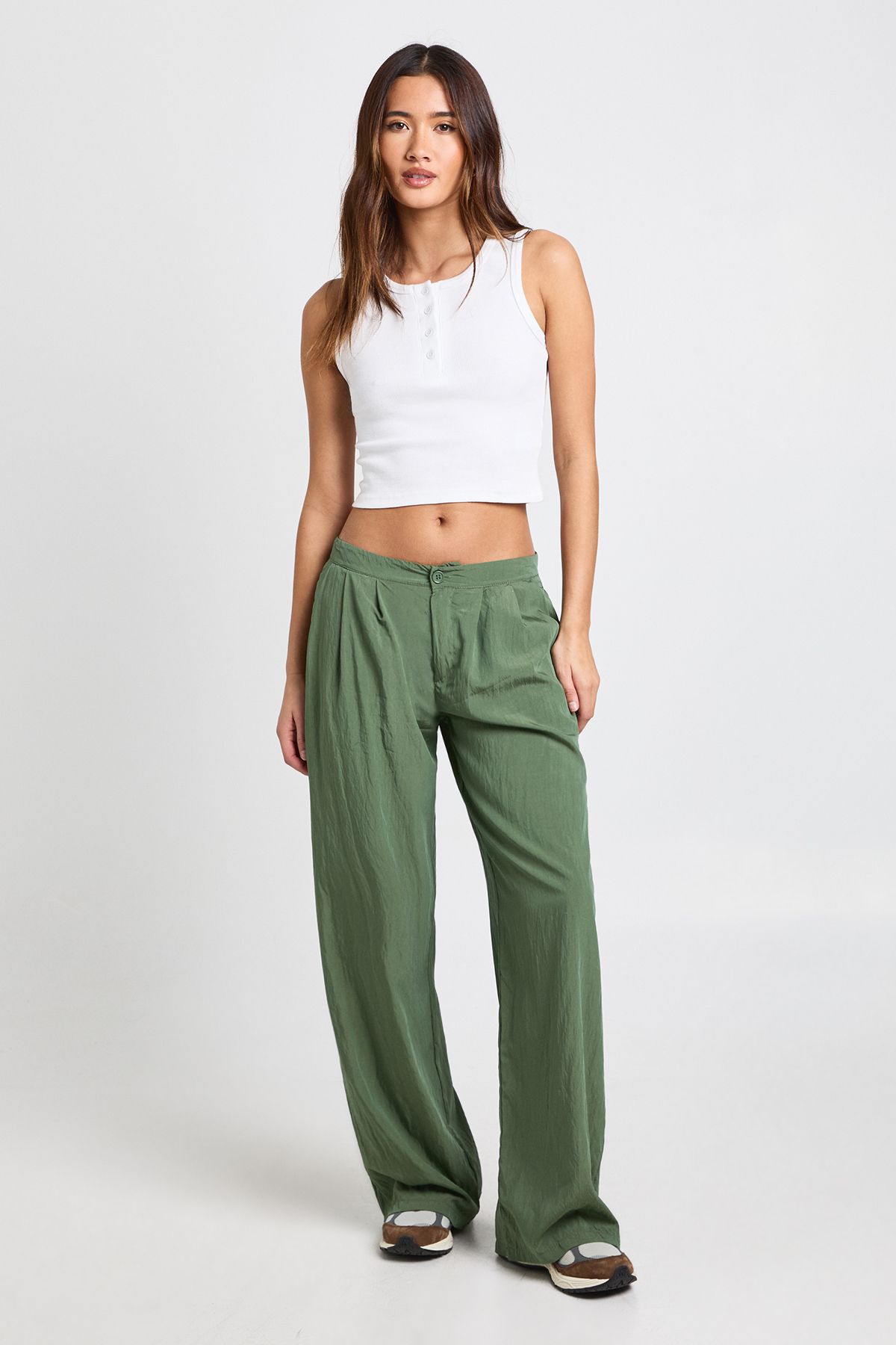 Low Rise Crinkle Wide Leg Trouser - Image 3