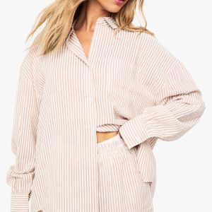 Textured Stripe Contrast Waistband Shorts