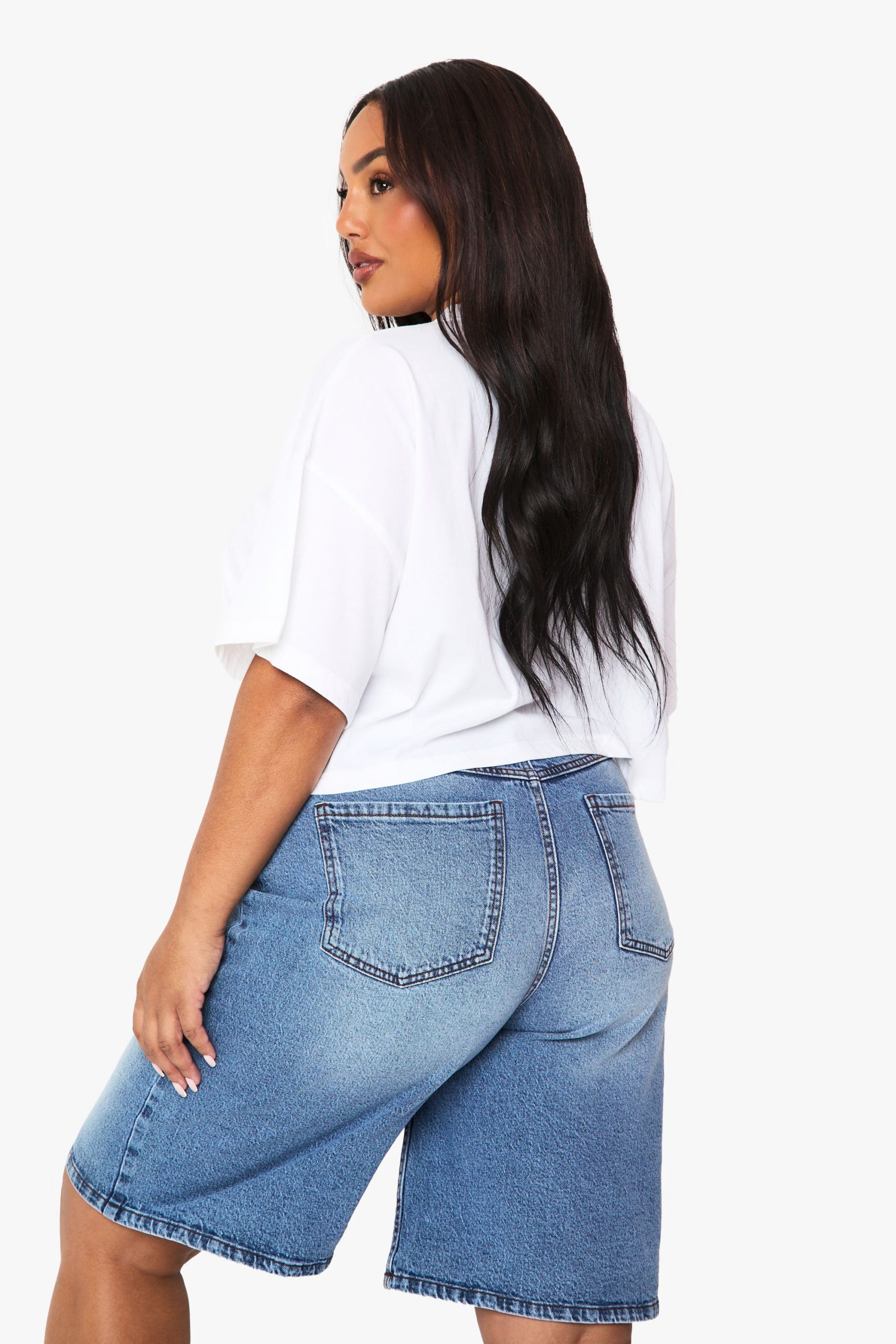 Boohoo Basics Plus Boxy Crop T-Shirt - Image 2