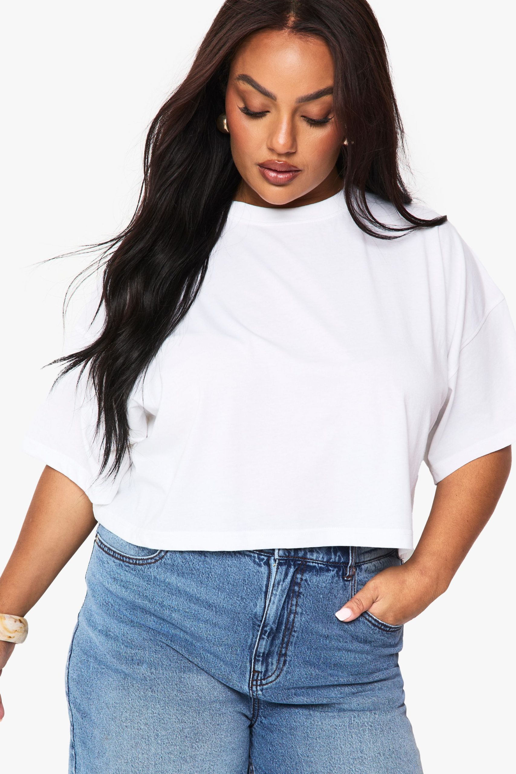 Boohoo Basics Plus Boxy Crop T-Shirt - Image 4