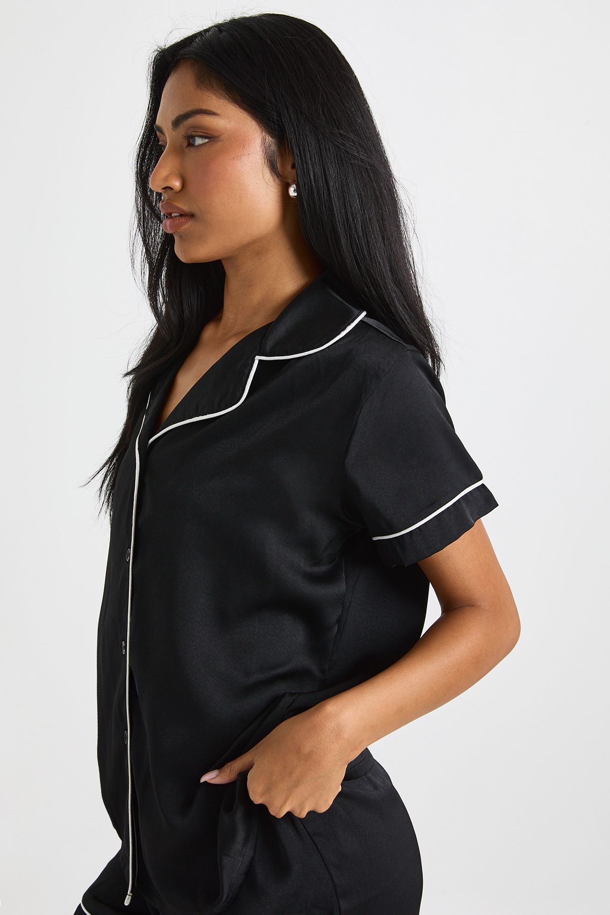 Satin Piping Detail Short Sleeve Shirt & Shorts Pyjama Set - Image 4