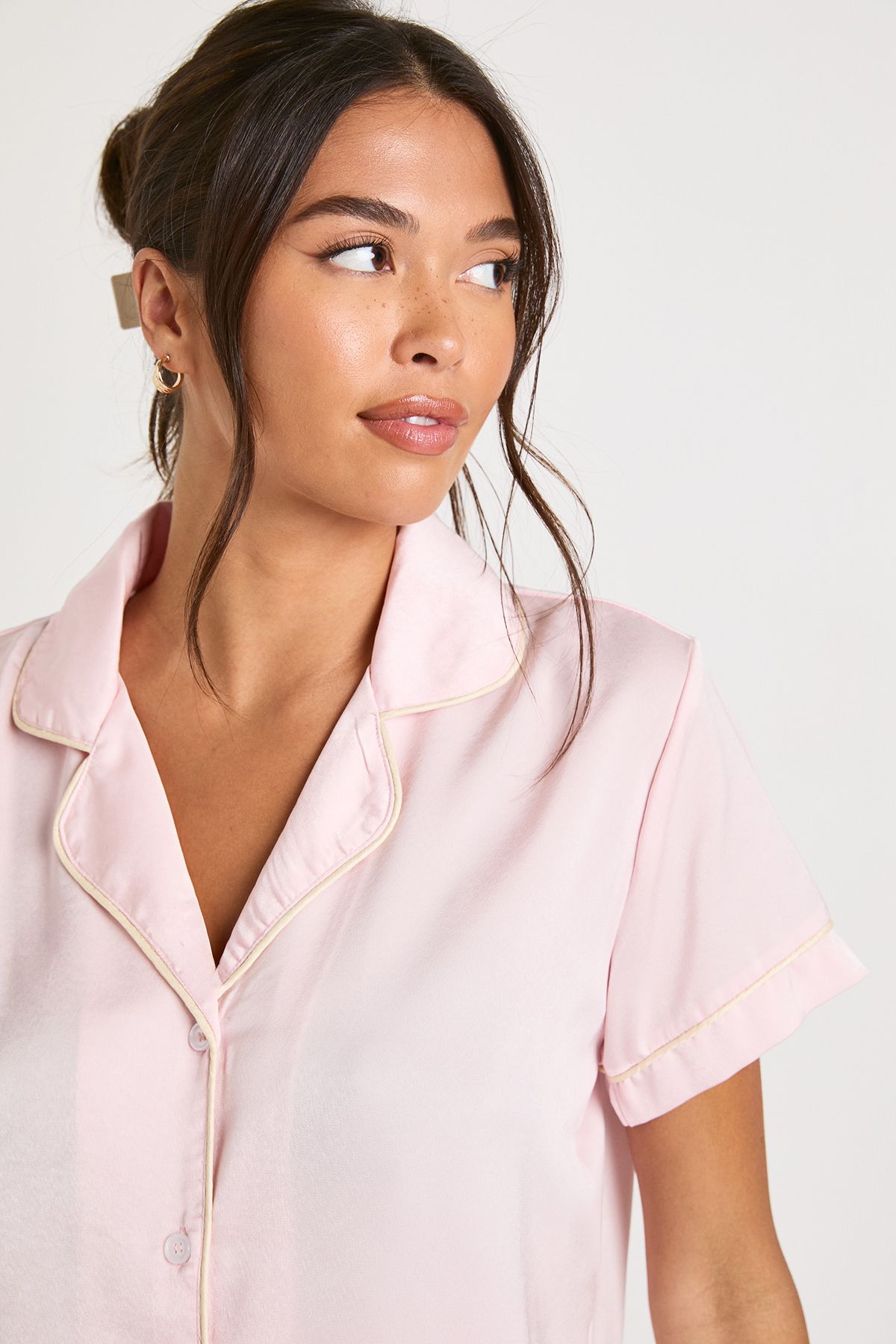 Satin Piping Detail Short Sleeve Shirt & Shorts Pyjama Set - Image 4