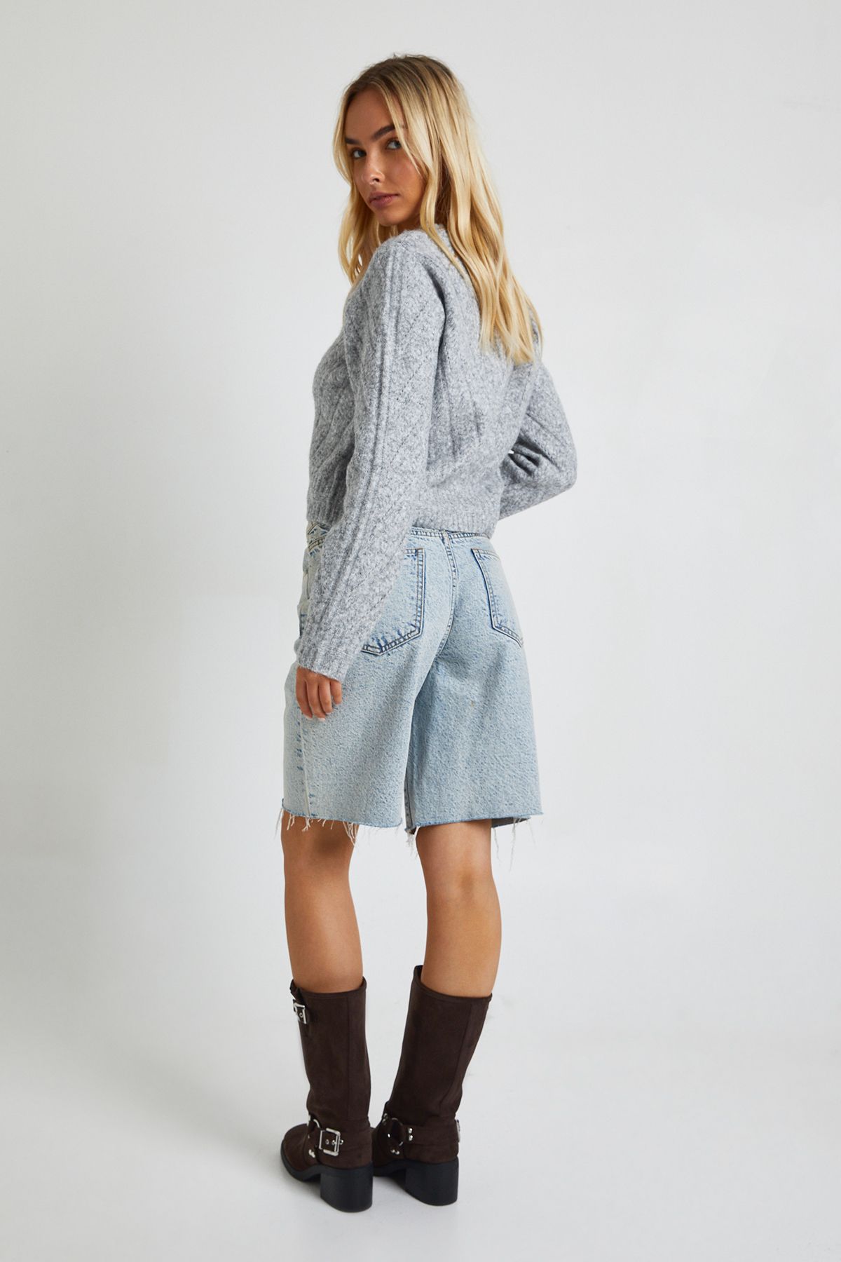 Diagonal Stitch Detail Boxy Fit Kitted Jumper - Image 2