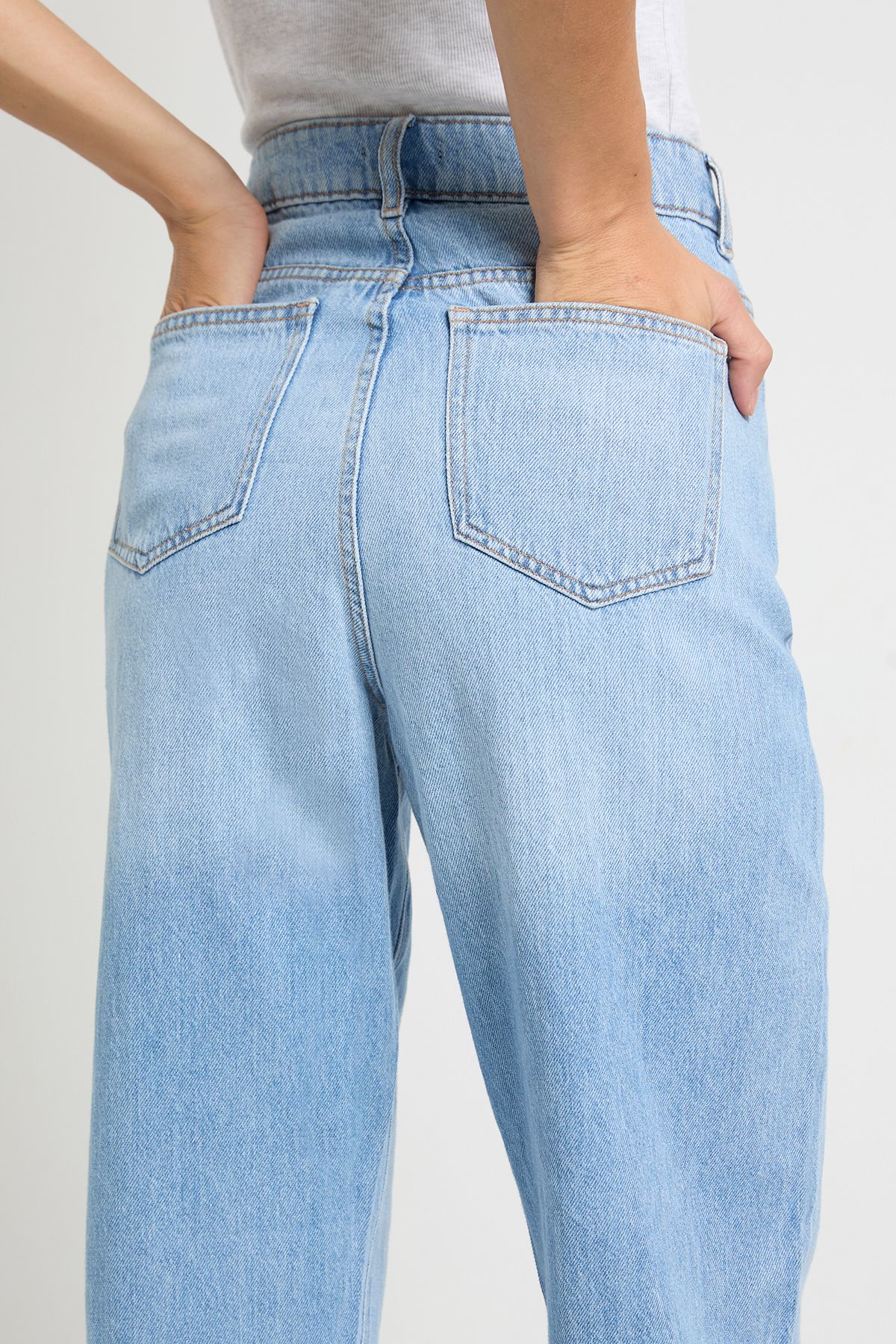 Tall High Waist Mom Jean - Image 4