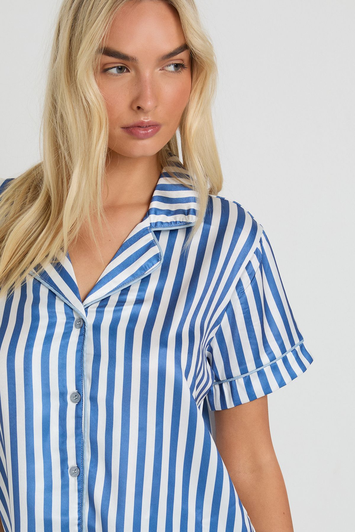 Contrast Stripe Short Sleeve Shirt and Short Pyjama Set - Image 4