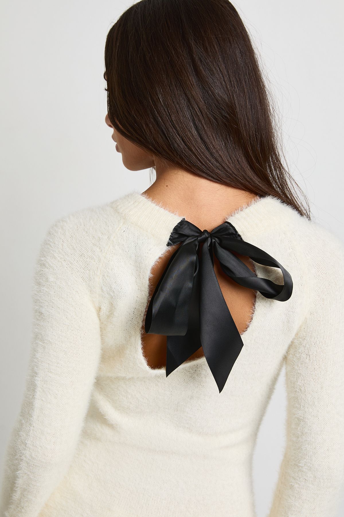 Petite Bow Back Detail Super Soft Knitted Mini Dress - Image 4