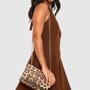 Leopard Structured Hardware Detail Clutch Bag and Chain