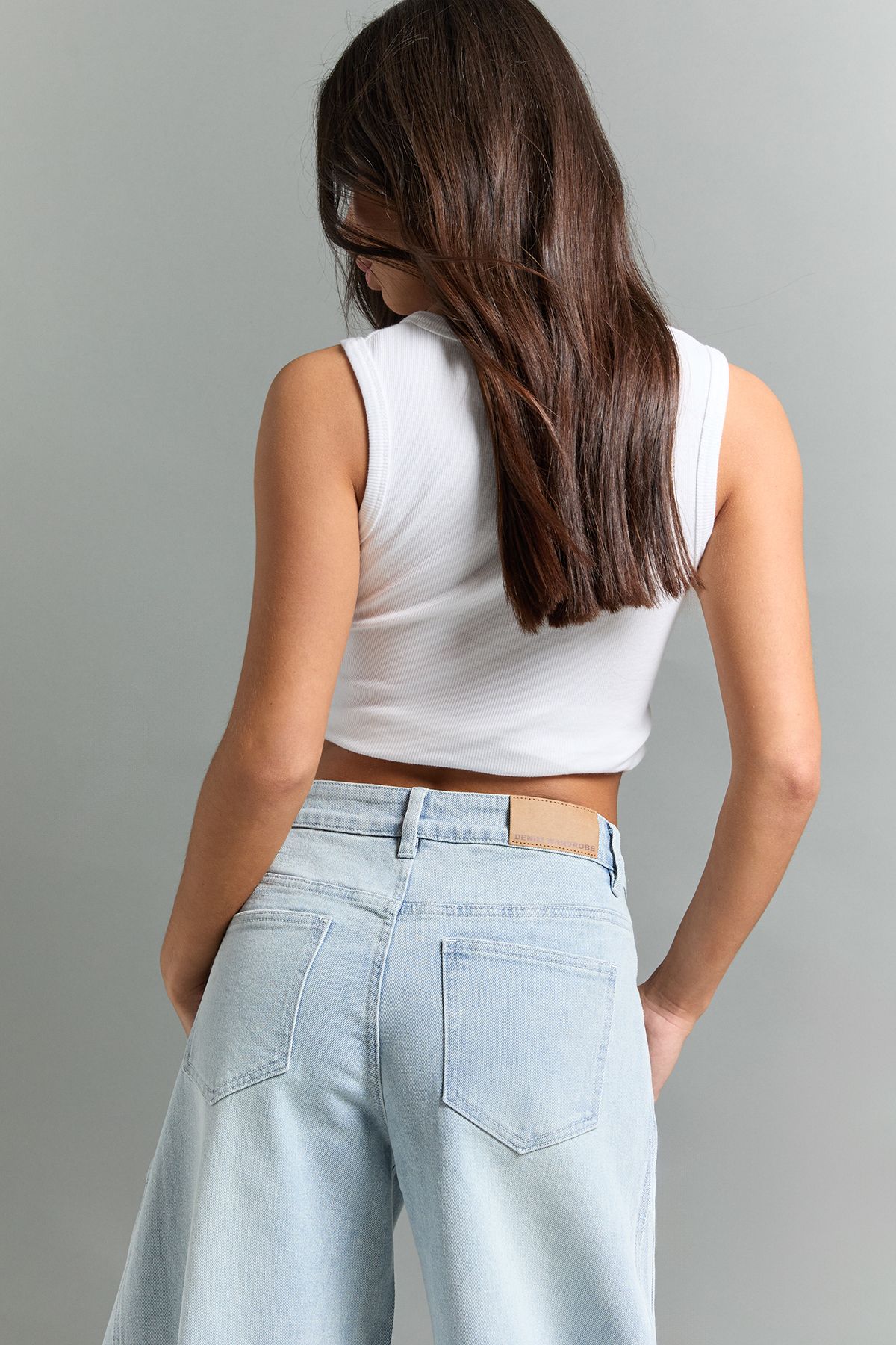 The Petite Mid Waist Barrel Jean - Image 4