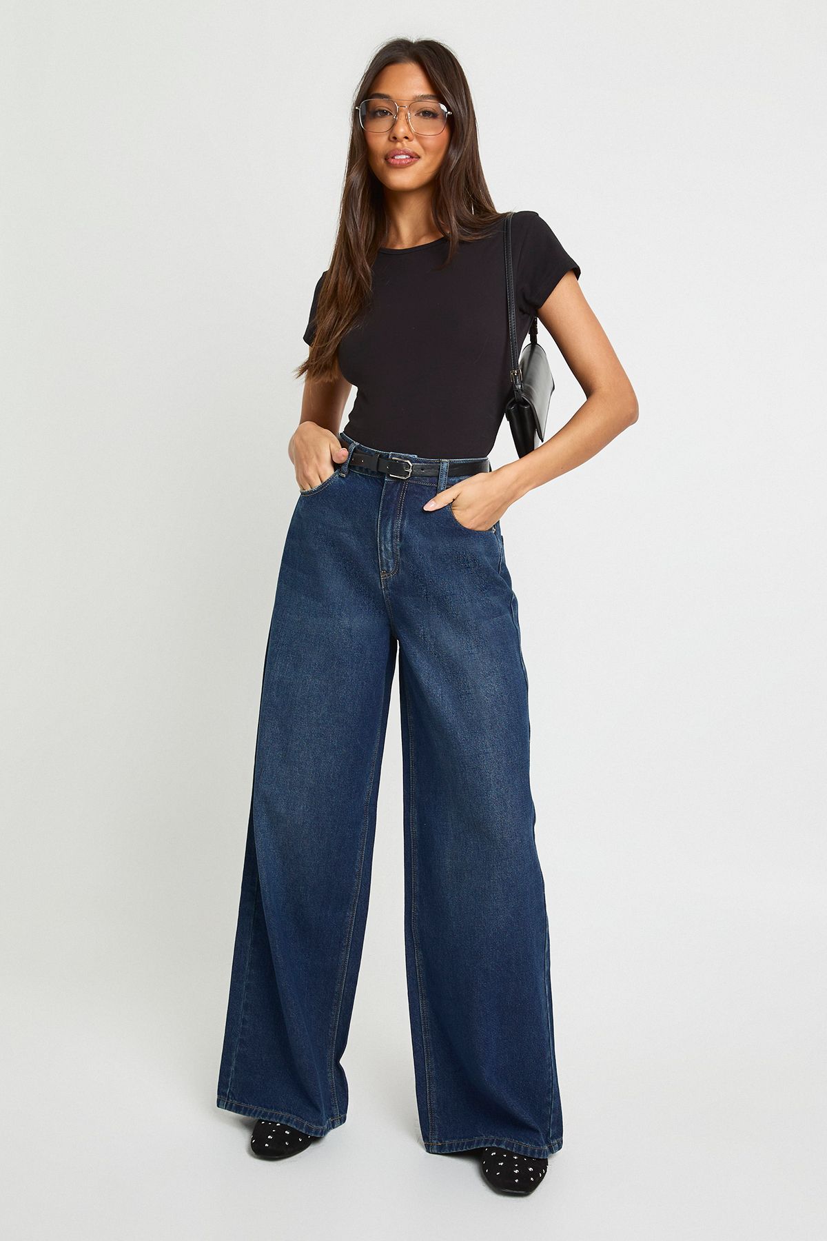 Basic Short Sleeve Crew Neck Bodysuit - Image 3