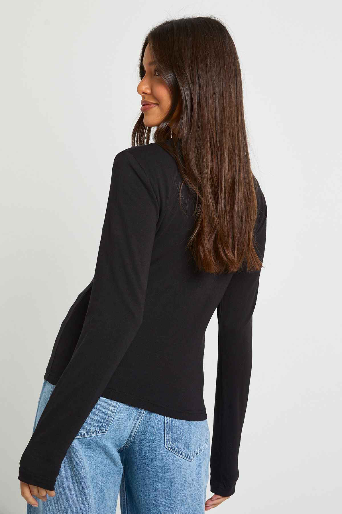 Basic Long Sleeve Fitted Longline Top - Image 2