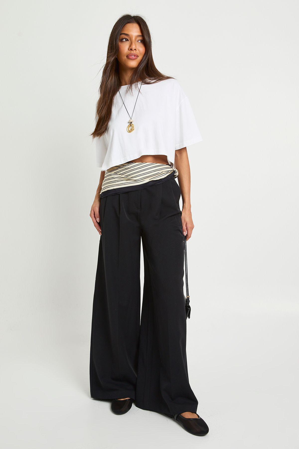 Basic Oversized Boxy Crop T-Shirt - Image 3