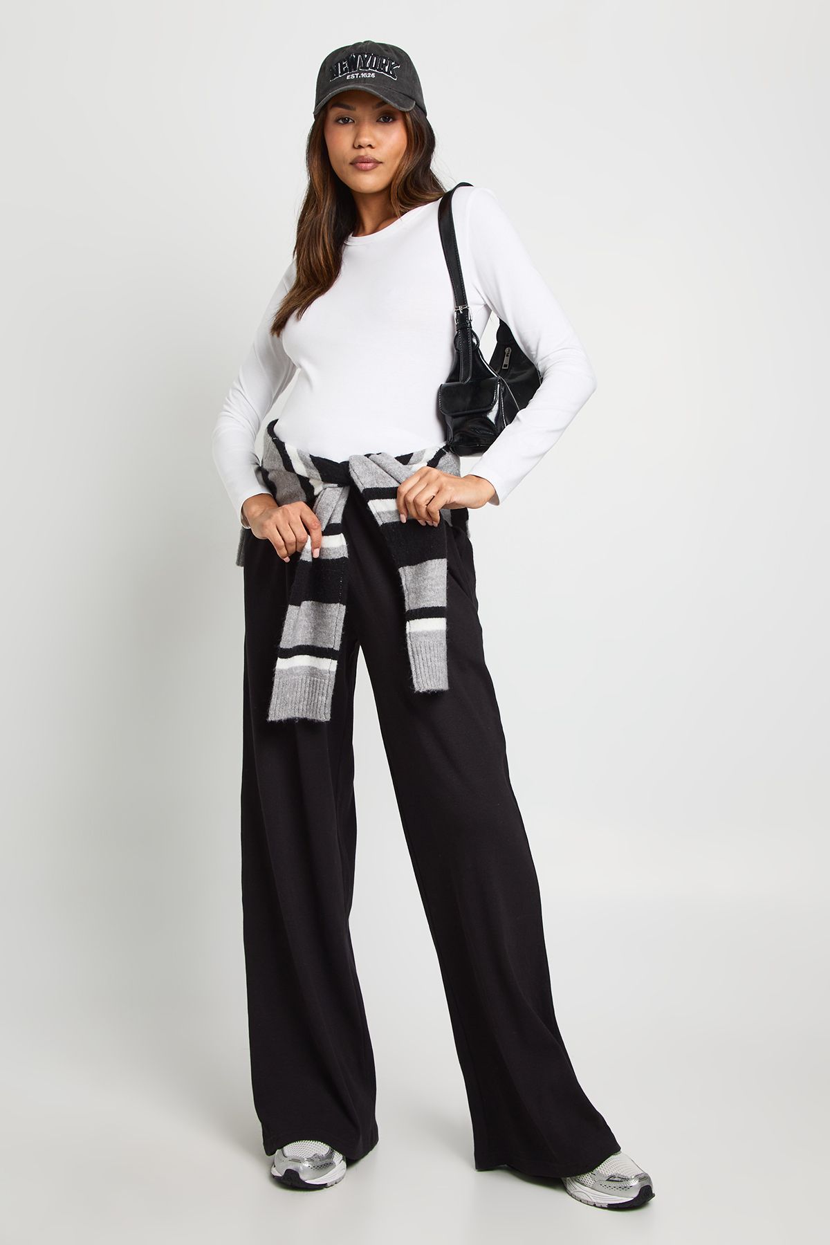 Maternity Basic Long Sleeve Fitted Longline Top - Image 3
