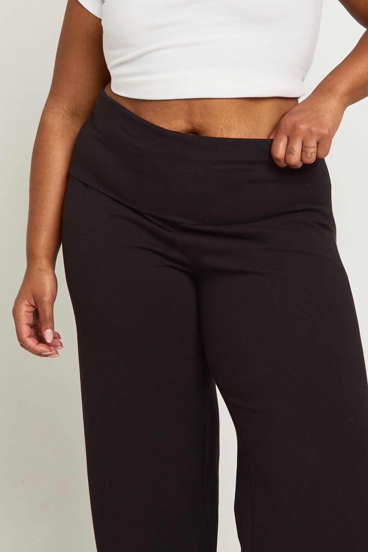 Plus Basic Fold Over Waistband Flared Legging - Image 4