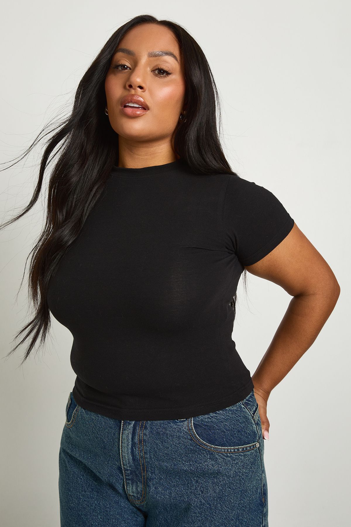 Plus Basic Short Sleeve Longline Fitted Top - Image 3