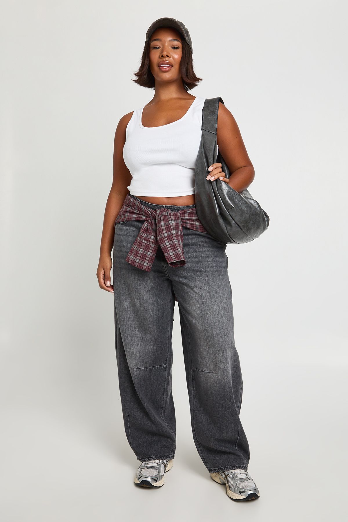 Plus Mid Waist Barrel Fit Jean