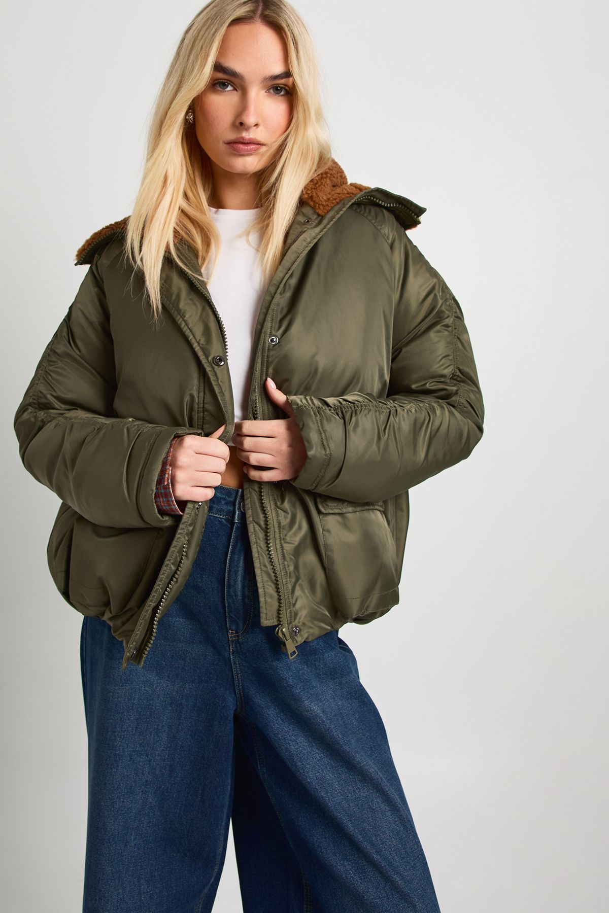 Borg Lined Bomber - Image 3