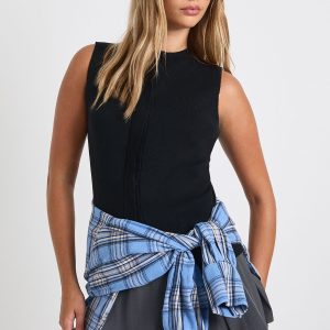 Crew Neck Knitted Concealed Panel Waistcoat