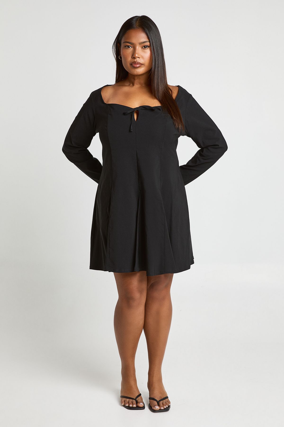 Plus Sweetheart Neckline Godet Skater Dress