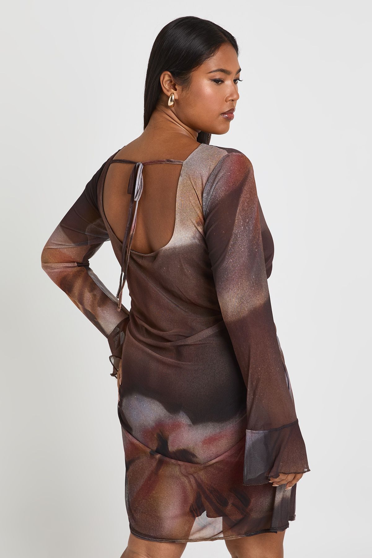 Plus Large Floral Ruched Mini Shift Dress - Image 2