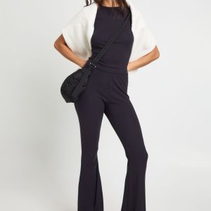 Ultra Soft Flared Legging