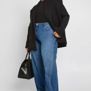 Plus Mid Waist Twisted Seam Barrel Leg Jean