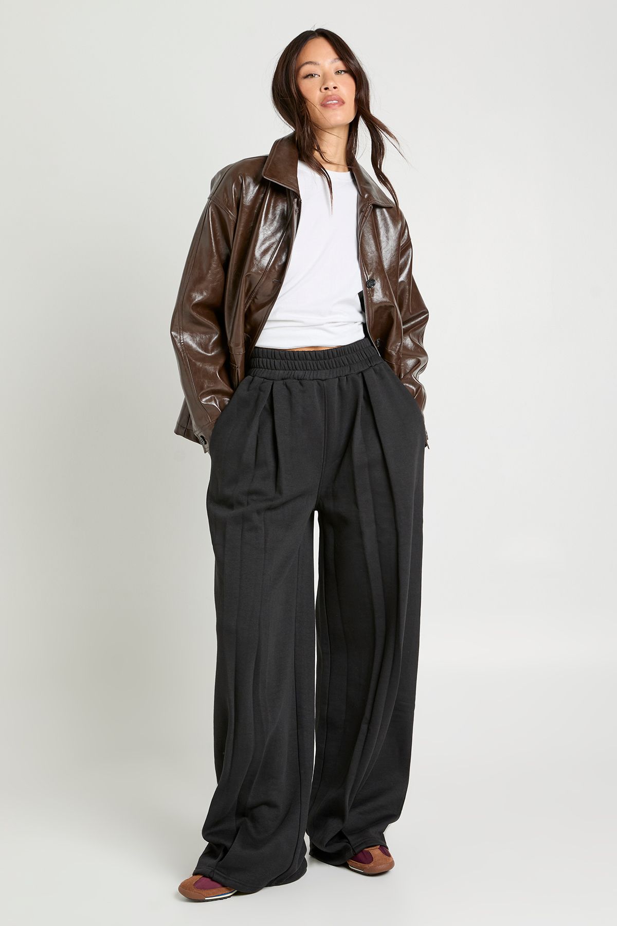 Boohoo Tall High Waist Pleat Detail Straight Leg Jogger - Image 3