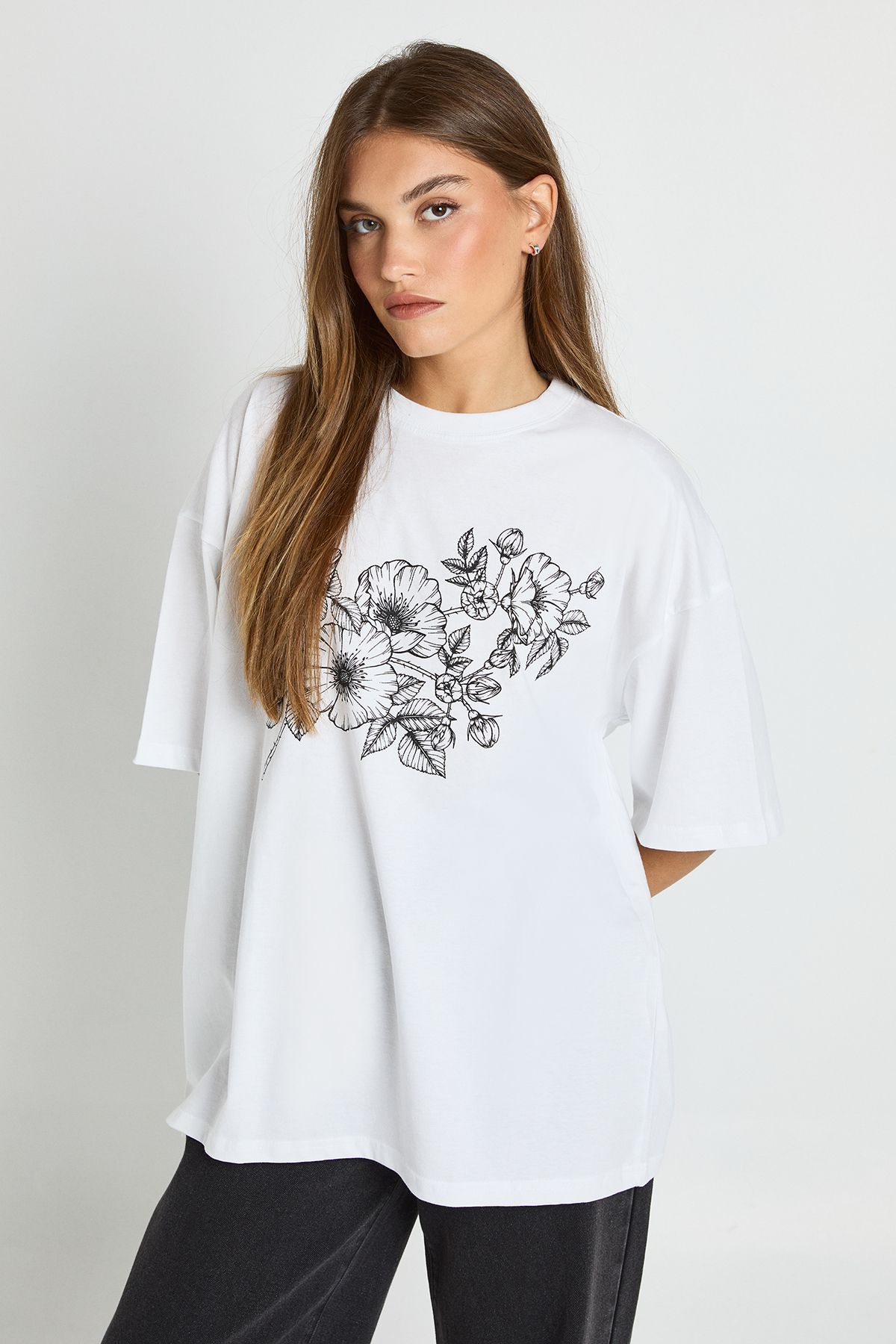Floral Sketch Printed T-Shirt - Image 3