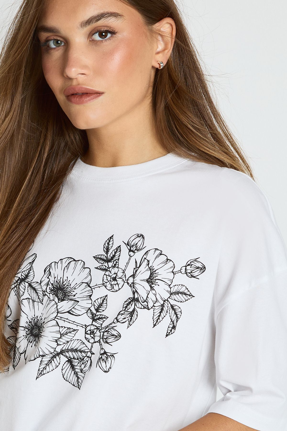 Floral Sketch Printed T-Shirt - Image 4