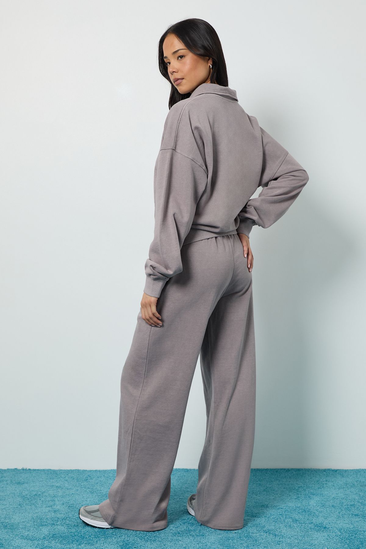Washed Funnel Neck Sweatshirt Tracksuit - Image 2