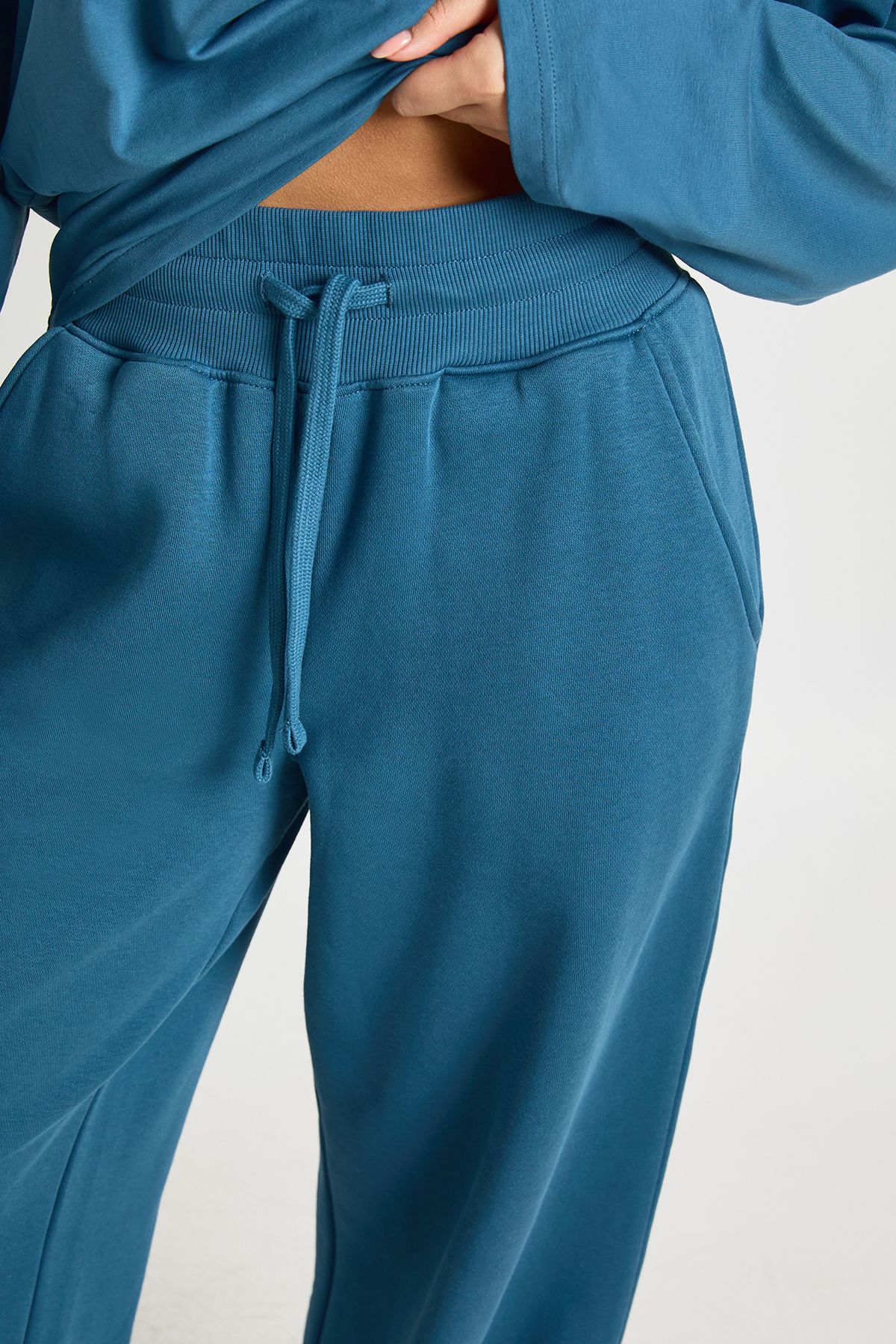 Cinched Waist Off Shoulder Straight Leg Tracksuit - Image 4