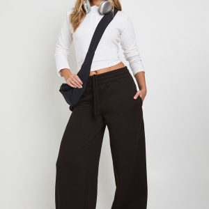 Wide Leg Jogger
