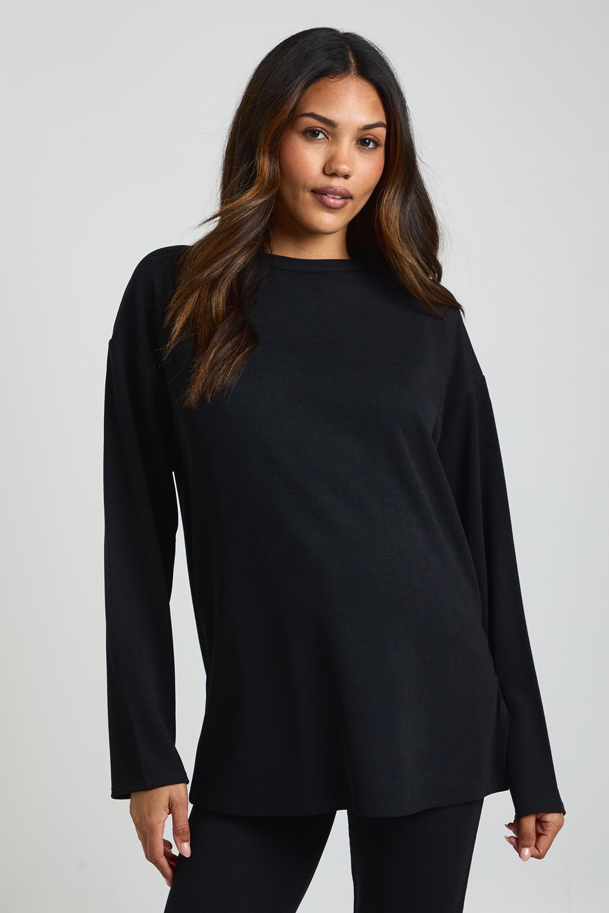 Maternity Split Side Oversized Long Sleeve Top And Flared Trouser - Image 4