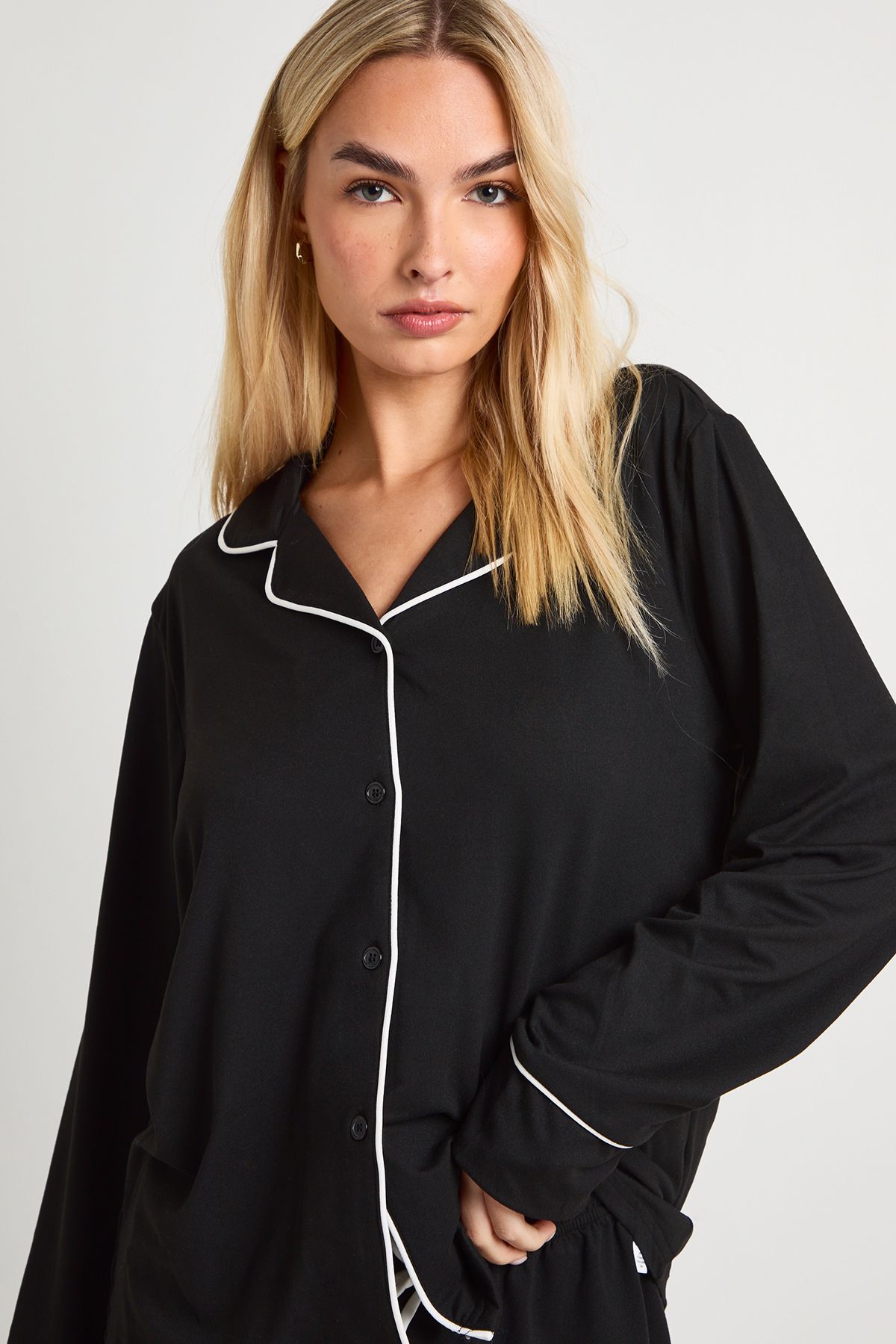 Jersey Piping Detail Long Sleeve Shirt & Shorts Pyjama Set - Image 4
