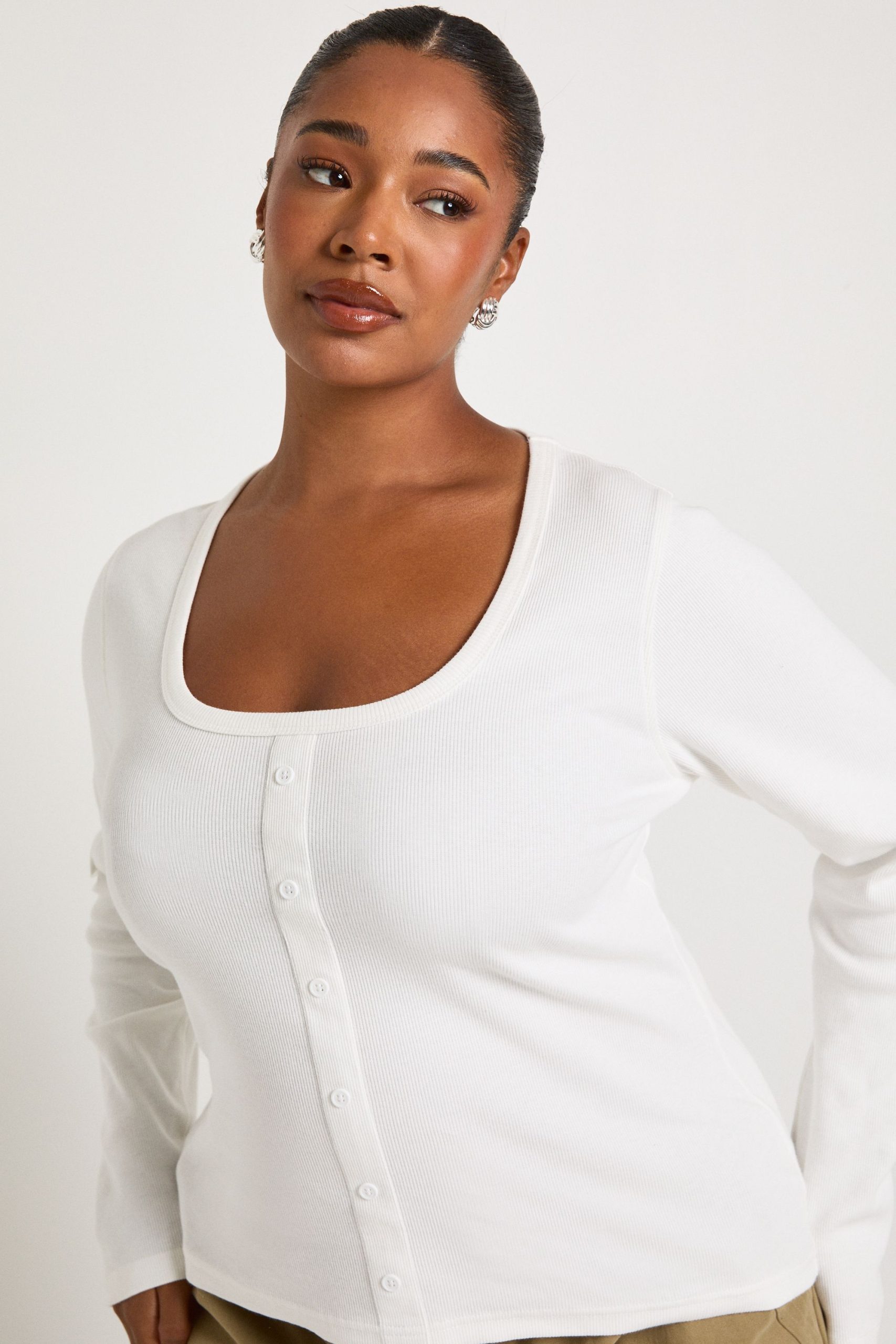 Plus Ribbed Button Through Scoop Neck Long Sleeve Top - Image 4